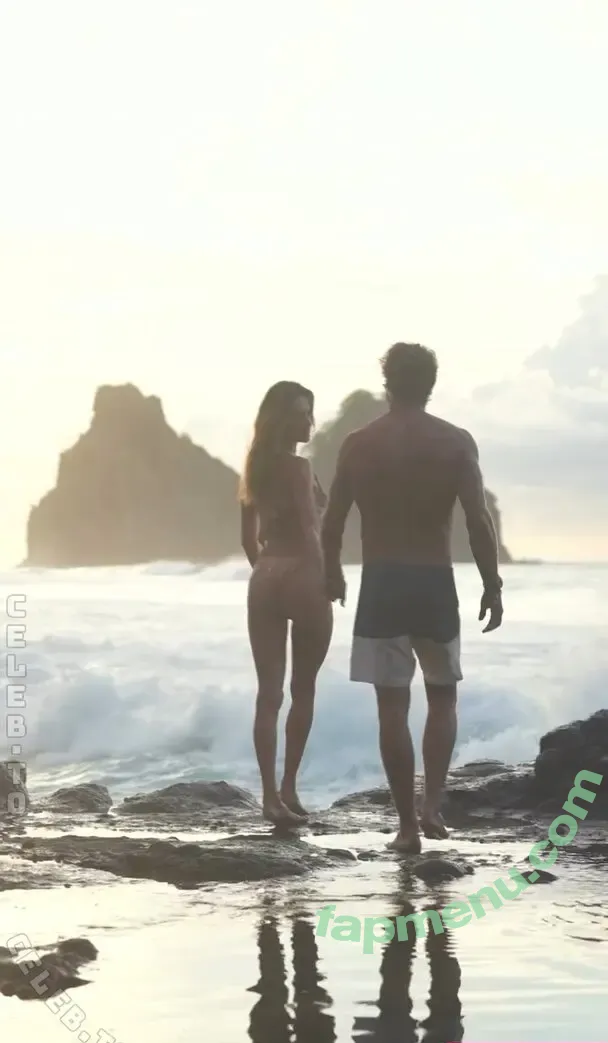 Alessandra Ambrosio nude photo #4729 (Alessandra / aleambrosio / alelovesanja / alessandraambrosio)