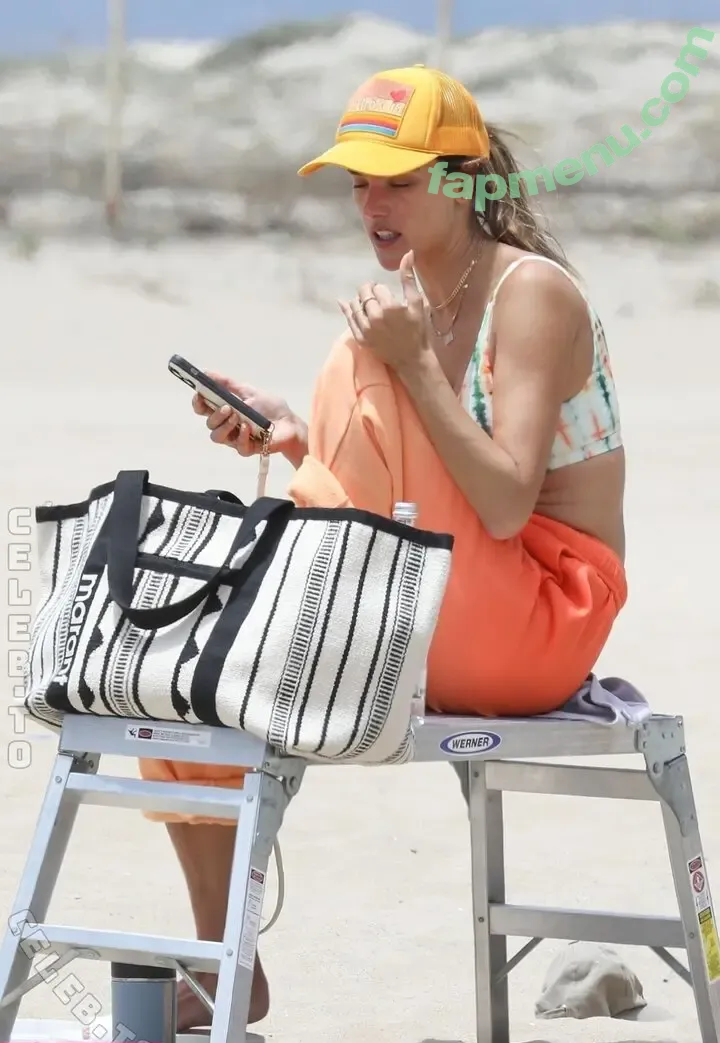 Alessandra Ambrosio nude photo #4763 (Alessandra / aleambrosio / alelovesanja / alessandraambrosio)