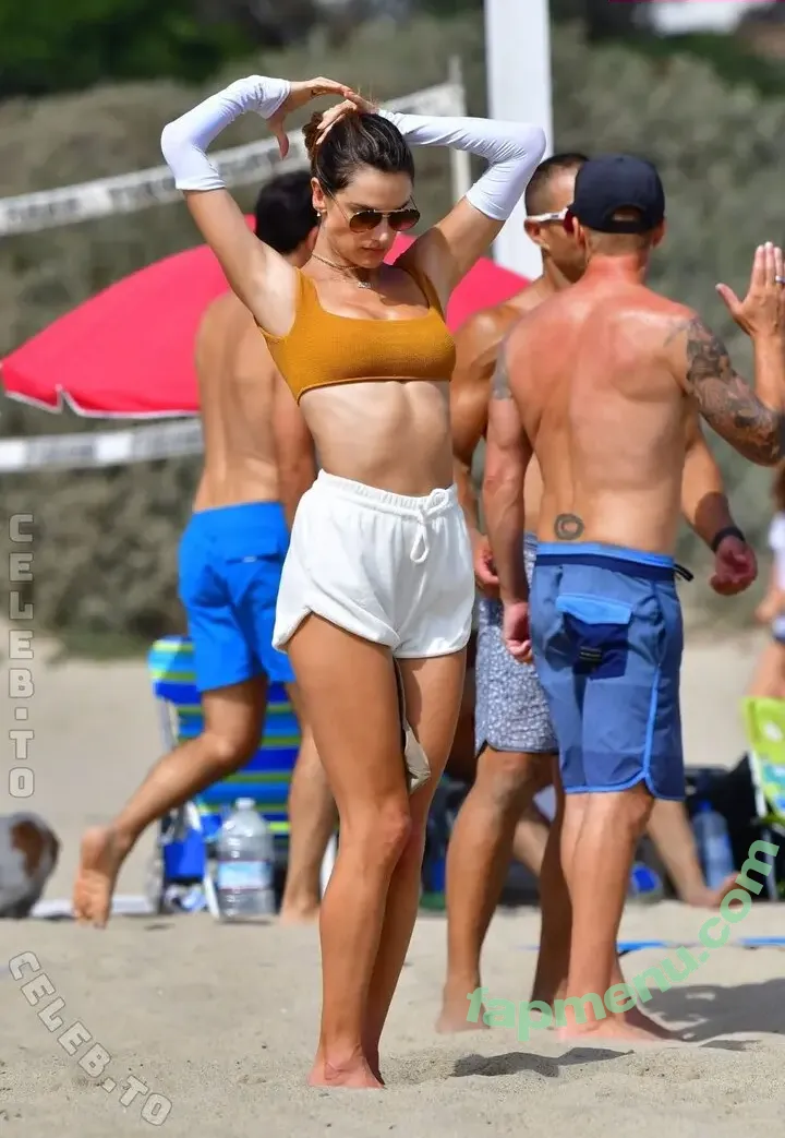 Alessandra Ambrosio nude photo #4813 (Alessandra / aleambrosio / alelovesanja / alessandraambrosio)