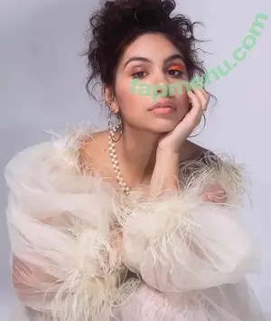 Alessia Cara / 697145310 / alessiacara / alessiasmusic nude photo #0011