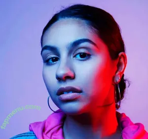 Alessia Cara / 697145310 / alessiacara / alessiasmusic nude photo #0034