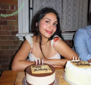 Alessia Cara / 697145310 / alessiacara / alessiasmusic nude photo #0249