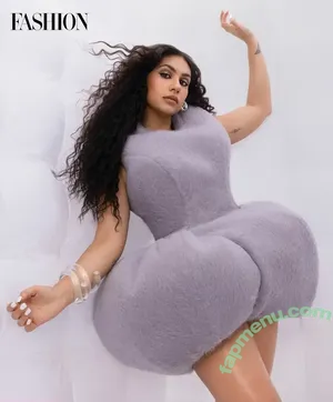 Alessia Cara / 697145310 / alessiacara / alessiasmusic nude photo #0256