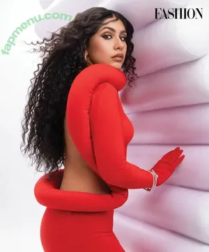 Alessia Cara / 697145310 / alessiacara / alessiasmusic nude photo #0277