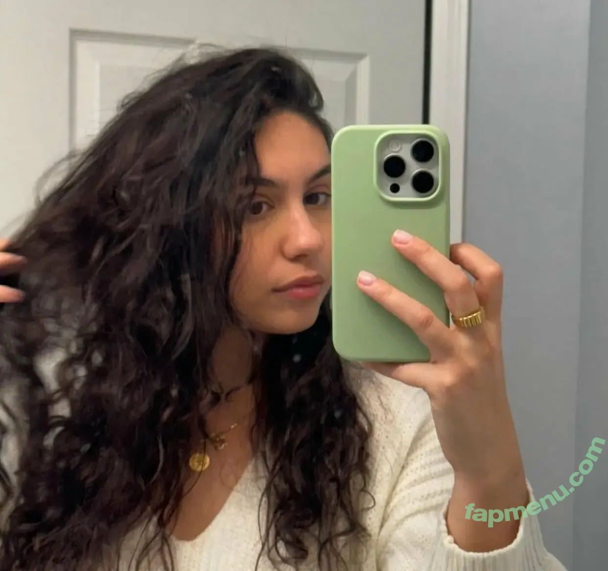 Alessia Cara nude photo #0213 (697145310 / alessiacara / alessiasmusic)