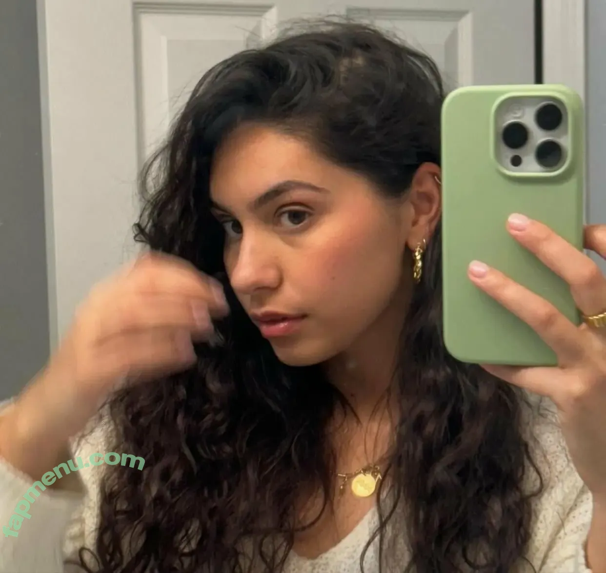 Alessia Cara nude photo #0214 (697145310 / alessiacara / alessiasmusic)