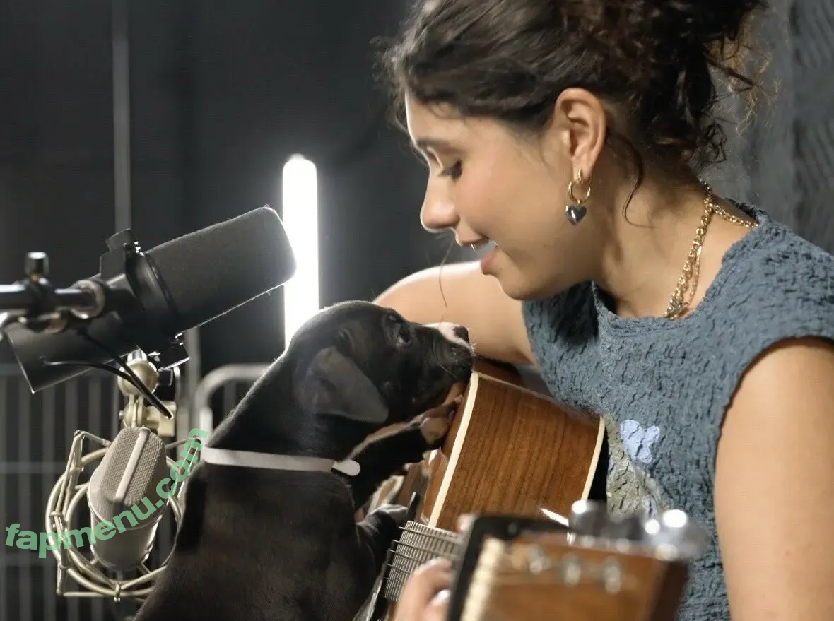 Alessia Cara nude photo #0250 (697145310 / alessiacara / alessiasmusic)