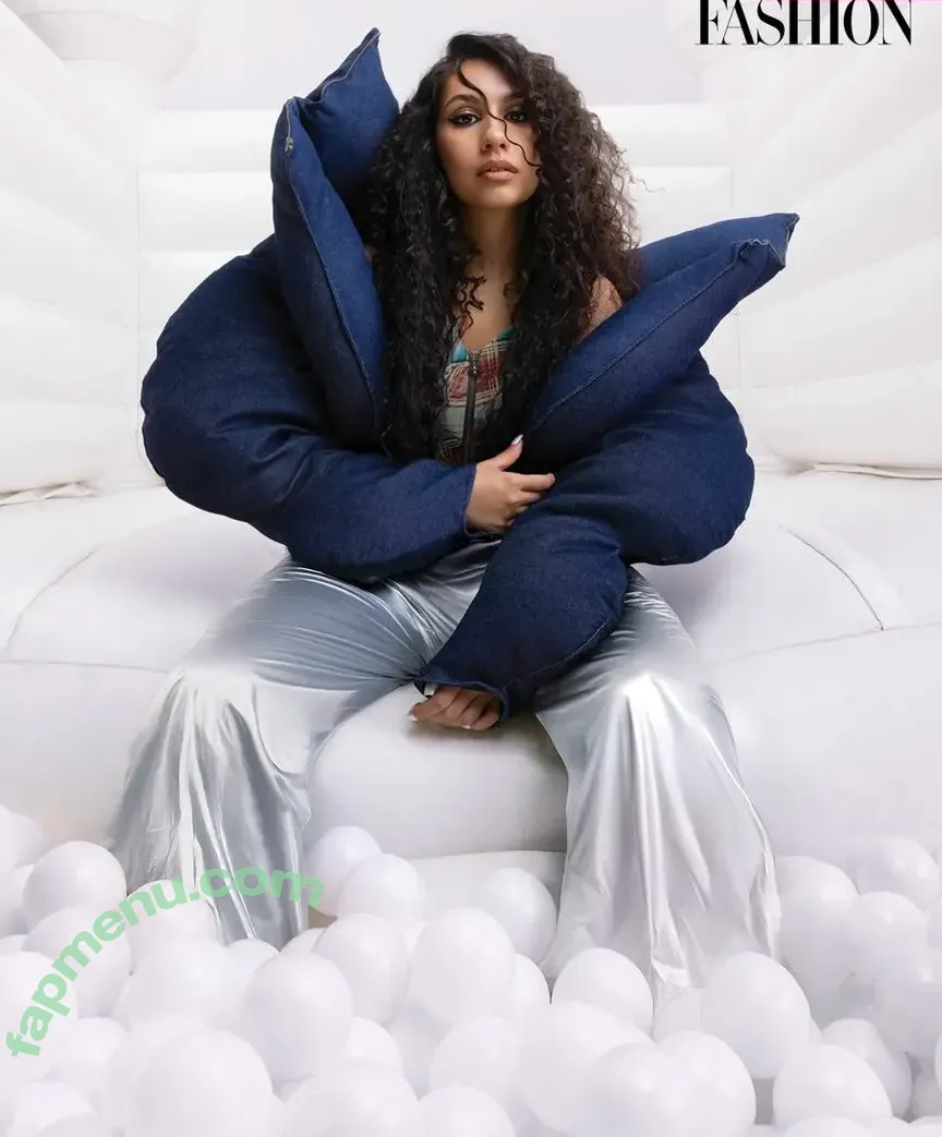 Alessia Cara nude photo #0275 (697145310 / alessiacara / alessiasmusic)