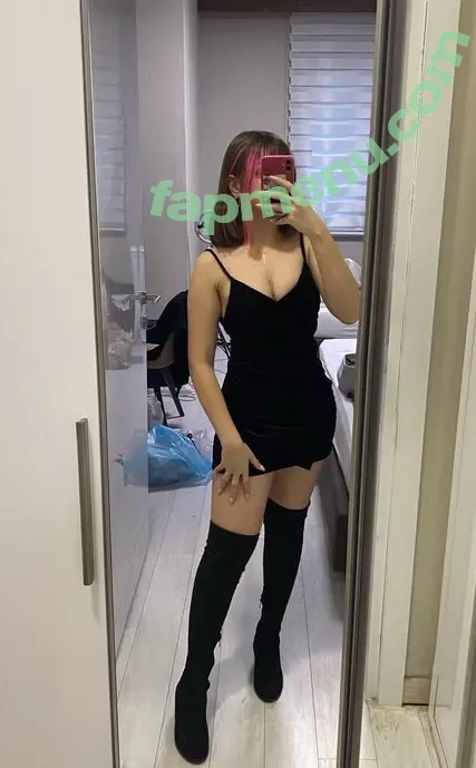 Aleu.rone nude photo #0075 (blownbyrone)