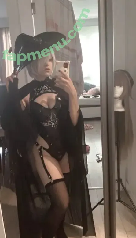 Aleu.rone nude photo #0091 (blownbyrone)