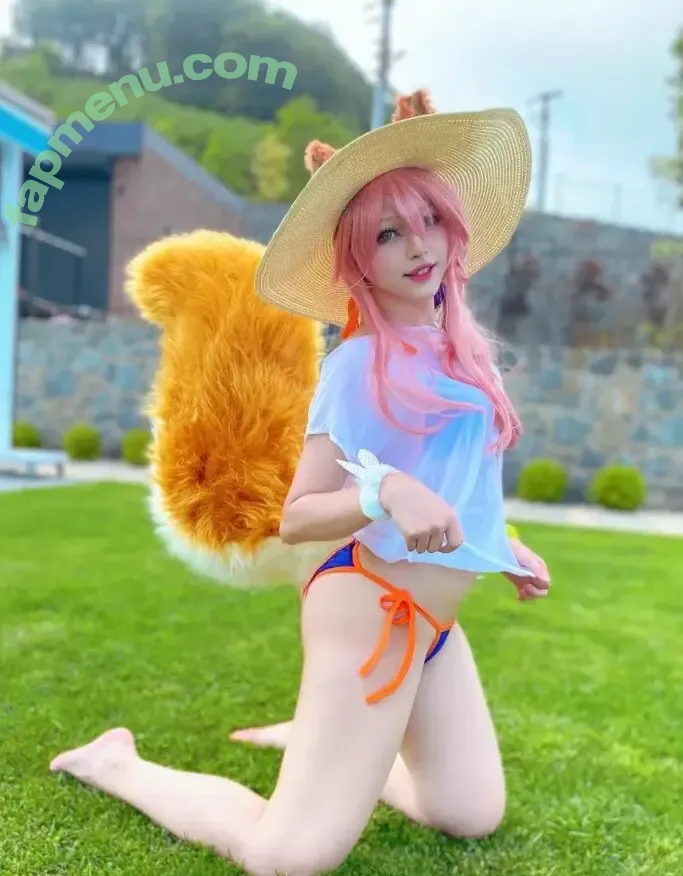 Aleu.rone nude photo #0095 (blownbyrone)