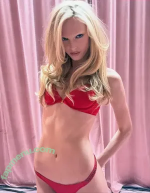 Alex Consani / alexconsani nude photo #0037