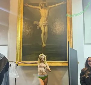 Alex Consani / alexconsani nude photo #0089