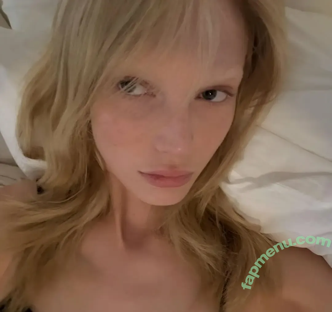 Alex Consani nude photo #0106 (alexconsani)