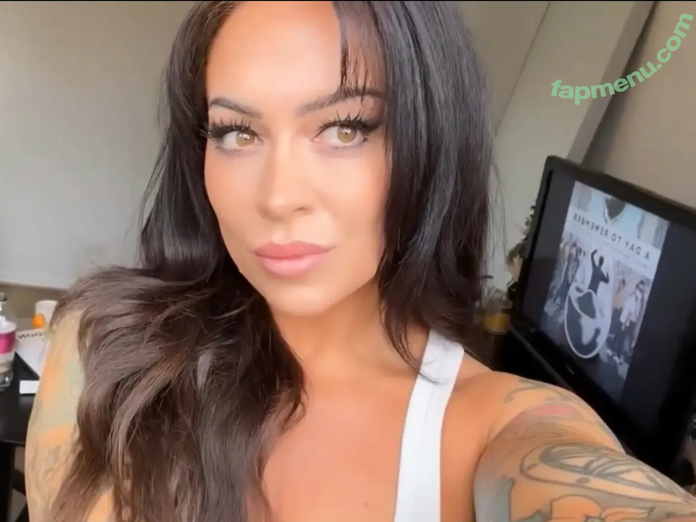 Alex Reade nude photo #0001 (alexxreade)