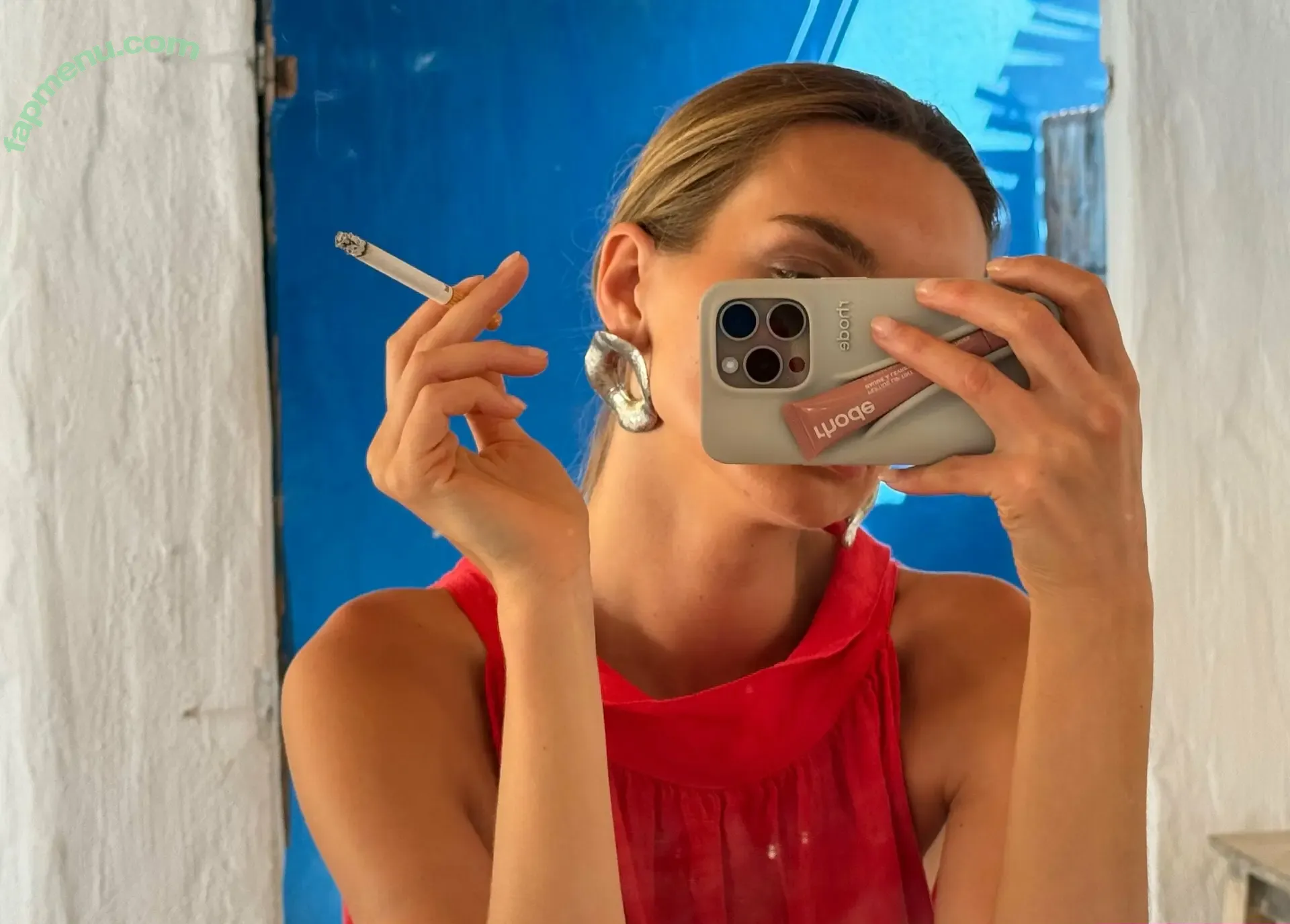 alex.rebelgirl nude photo #0280 (alexrebelgirl / oooooh.alex / rebelgirl_artwork)