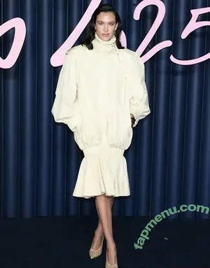 Alexa Chung / alexaachung / alexachung nude photo #0118