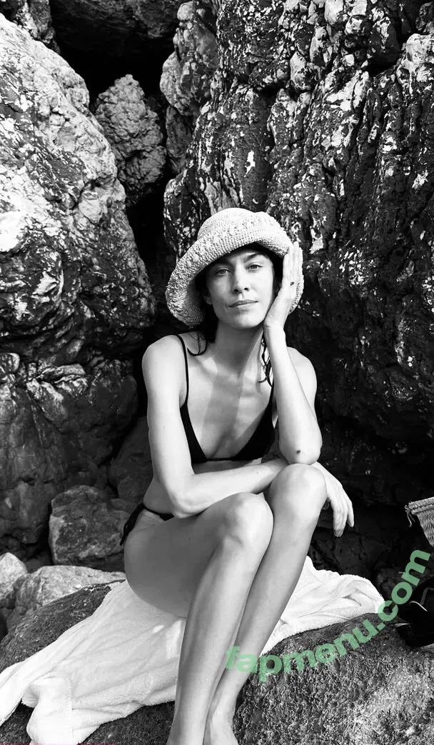 Alexa Chung nude photo #0066 (alexachung)