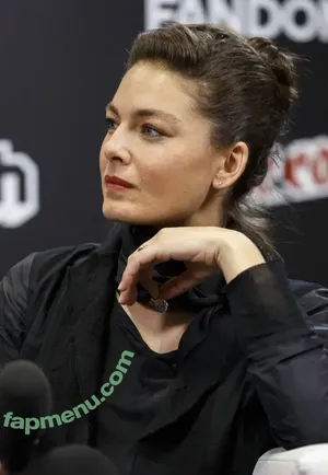 Alexa Davalos / alexakdavalos nude photo #0045