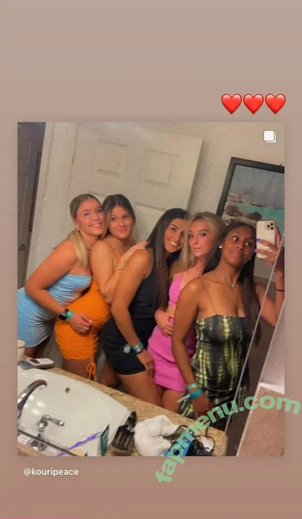 Alexa Goldberg nude photo #0019 (Alexagoldberg / lexicgoldberg)