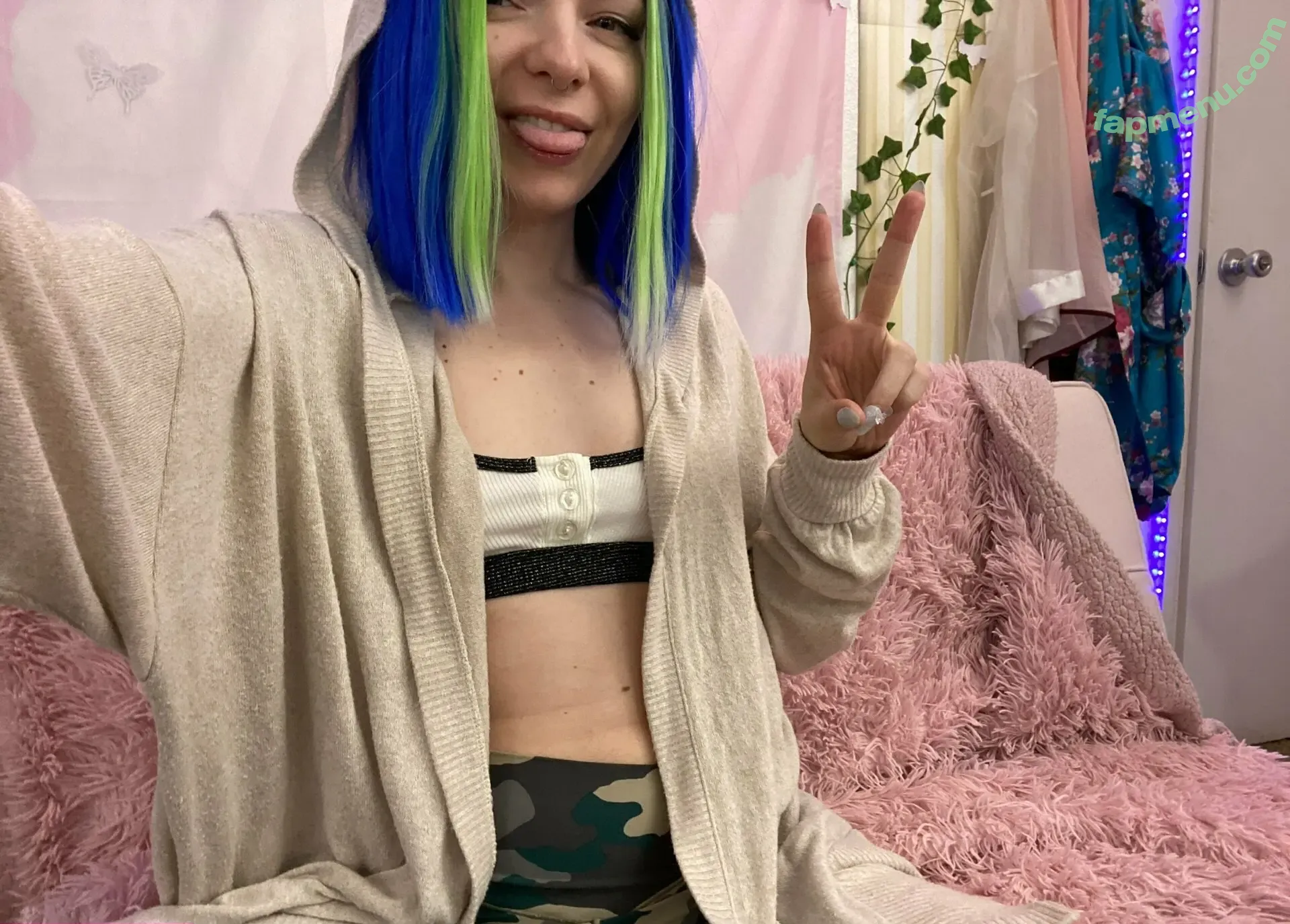 alexacrush nude photo #0045 (alexathecrush)