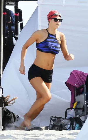 Alexandra Daddario / alexandradaddario nude photo #2919