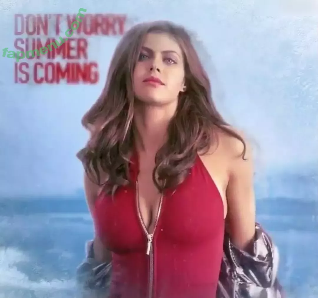 Alexandra Daddario nude photo #2940 (alexandradaddario)