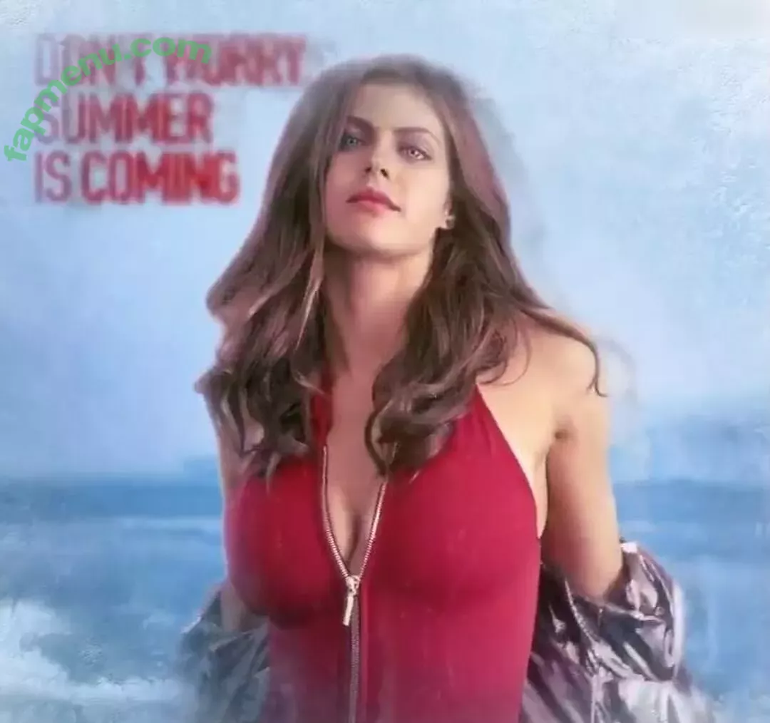 Alexandra Daddario nude photo #2941 (alexandradaddario)
