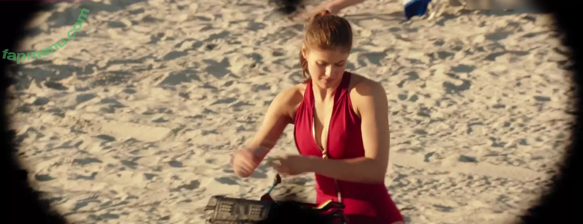 Alexandra Daddario nude photo #2957 (alexandradaddario)