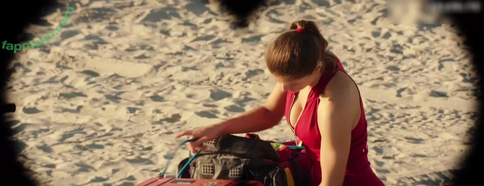 Alexandra Daddario nude photo #2958 (alexandradaddario)