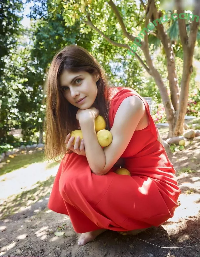 Alexandra Daddario nude photo #2976 (alexandradaddario)