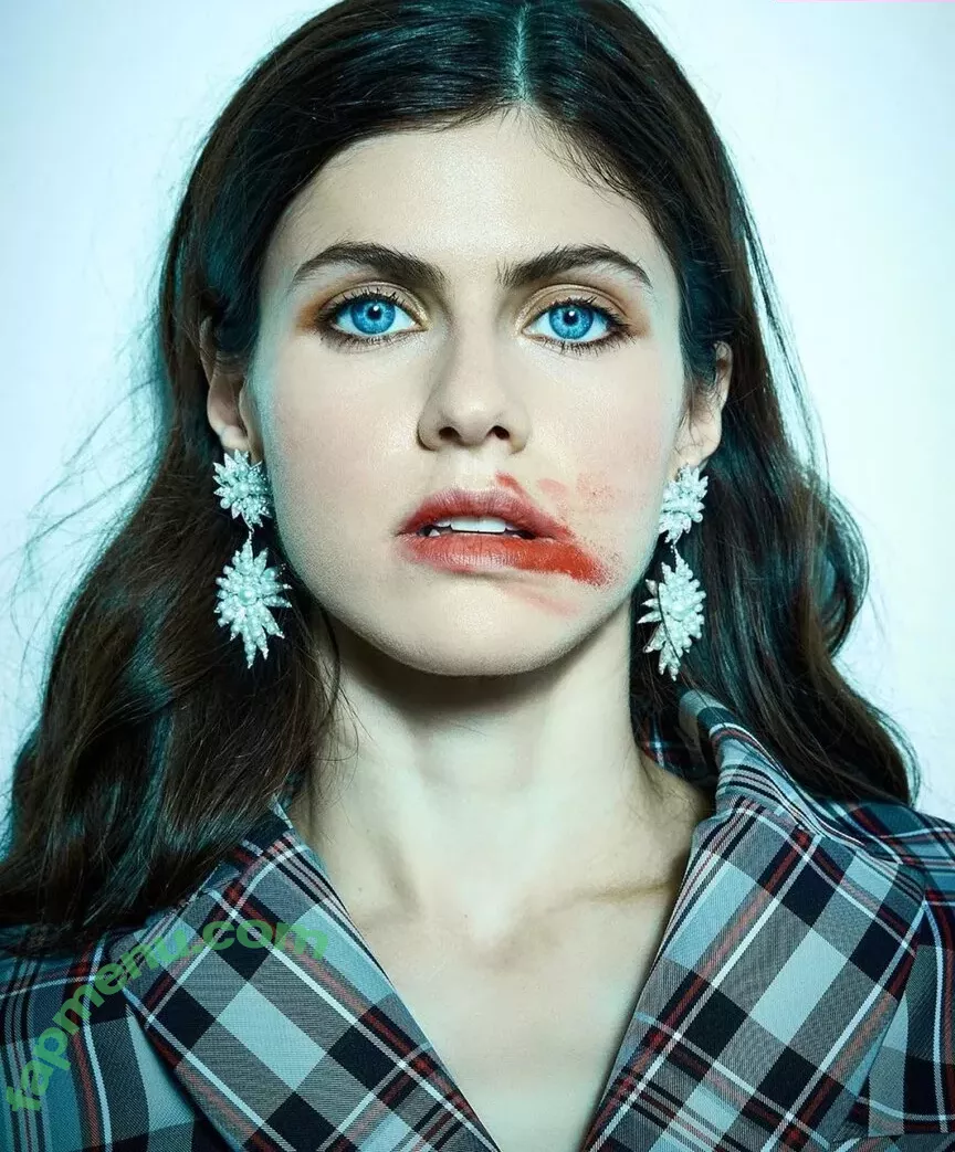Alexandra Daddario nude photo #2979 (alexandradaddario)