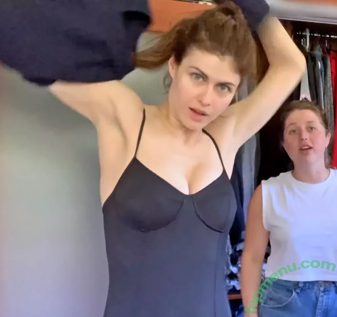Alexandra Daddario nude photo #2981 (alexandradaddario)