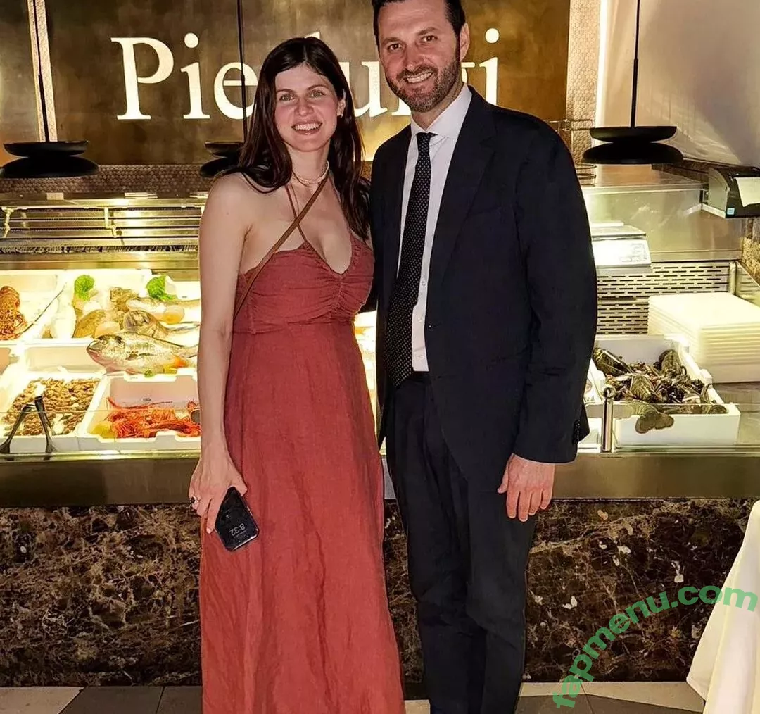 Alexandra Daddario nude photo #2994 (alexandradaddario)