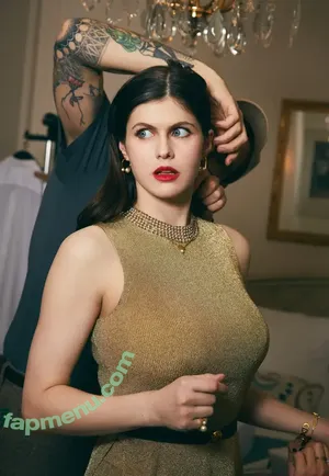 Alexandra Daddario / alexandradaddario nude photo #3475