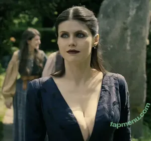 Alexandra Daddario / alexandradaddario nude photo #3527