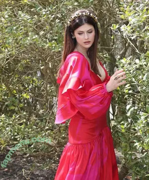 Alexandra Daddario / alexandradaddario nude photo #3744