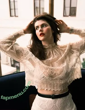 Alexandra Daddario / alexandradaddario nude photo #3816
