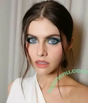 Alexandra Daddario / alexandradaddario nude photo #3954