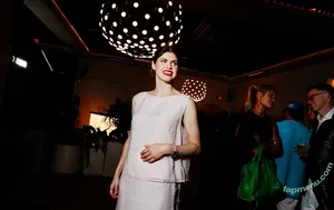 Alexandra Daddario / alexandradaddario nude photo #3975