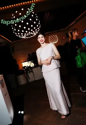 Alexandra Daddario / alexandradaddario nude photo #3978