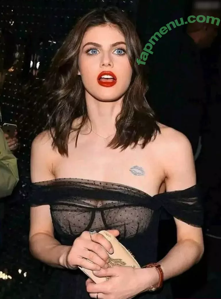 Alexandra Daddario nude photo #3386 (alexandradaddario)