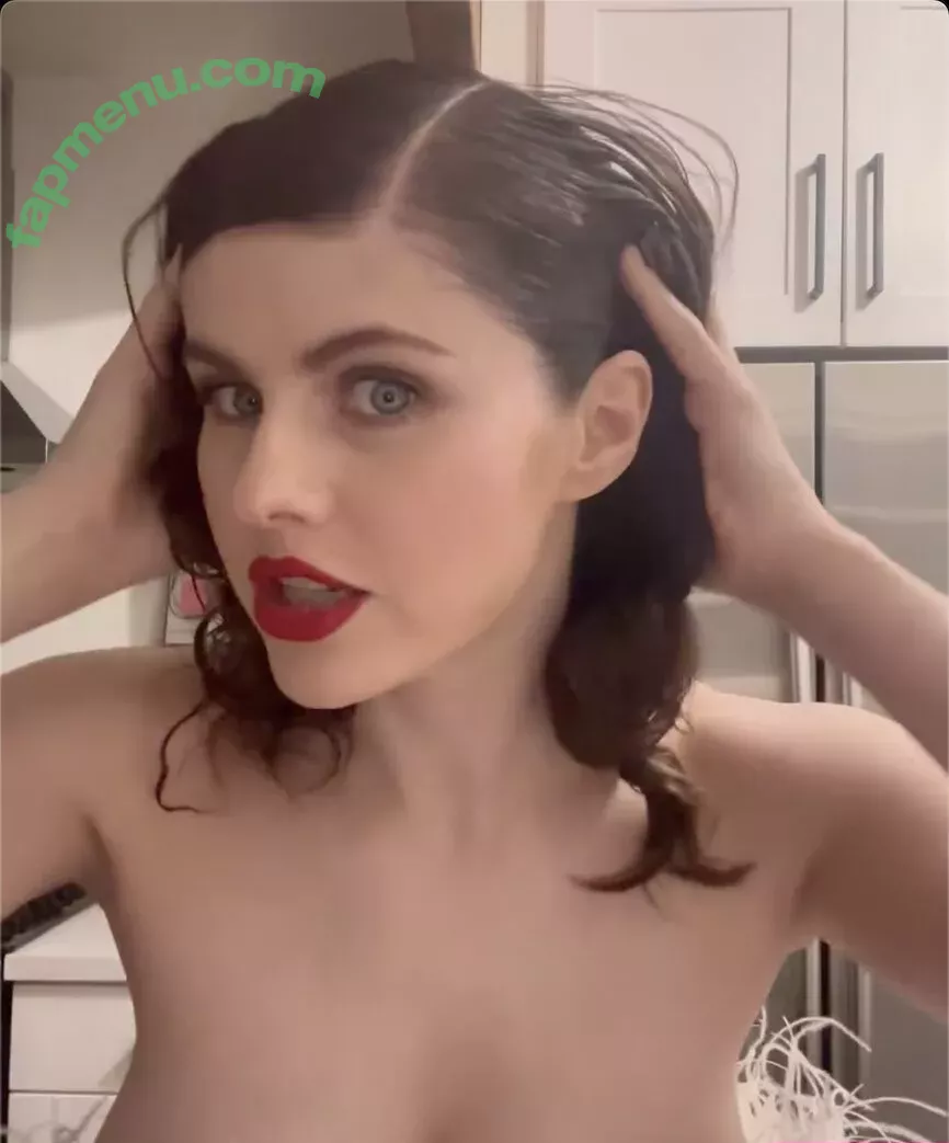 Alexandra Daddario nude photo #3428 (alexandradaddario)