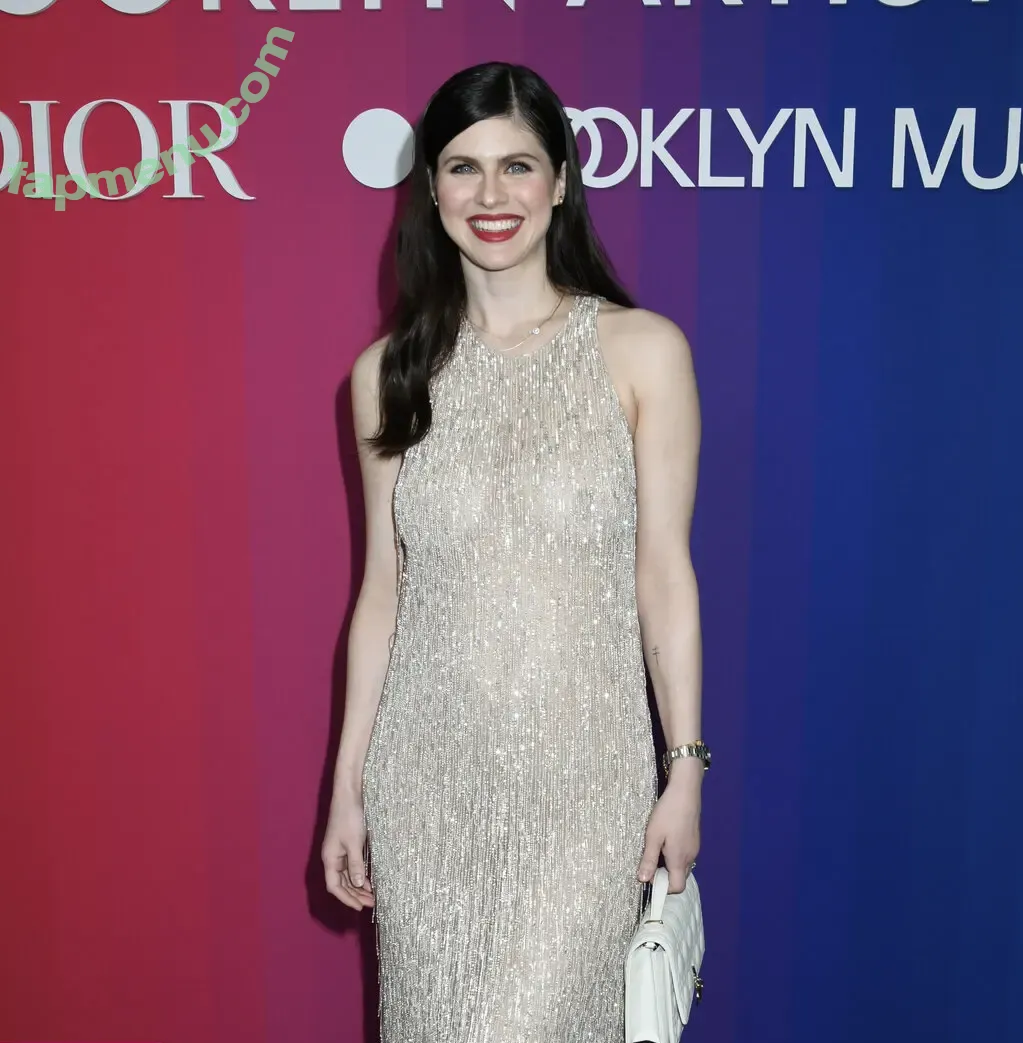 Alexandra Daddario nude photo #3675 (alexandradaddario)