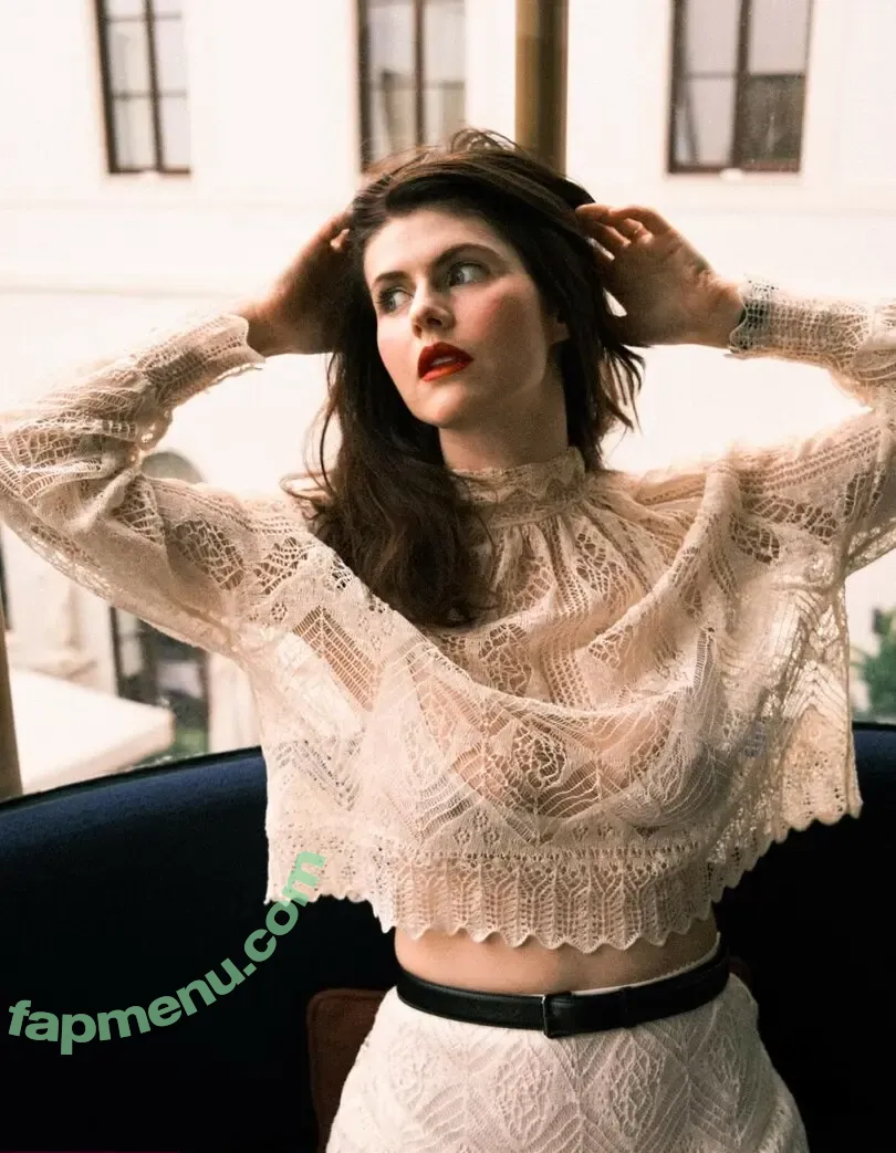 Alexandra Daddario nude photo #3816 (alexandradaddario)