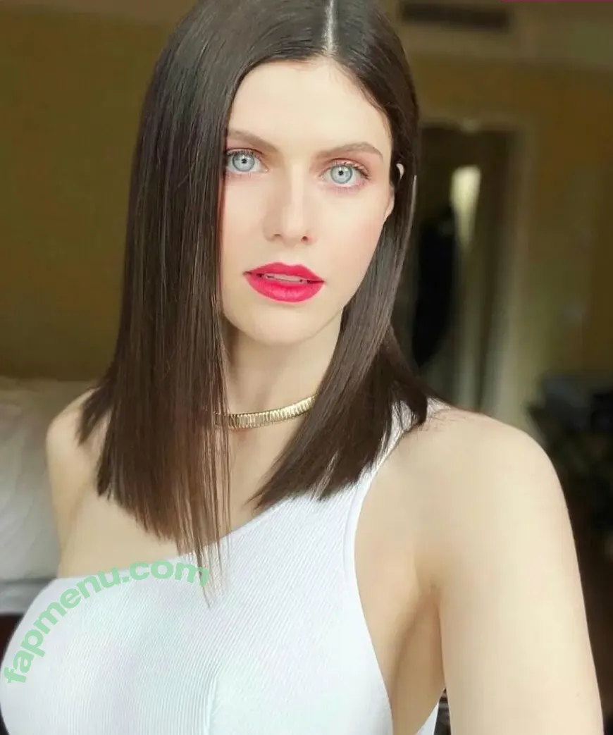 Alexandra Daddario nude photo #3875 (alexandradaddario)