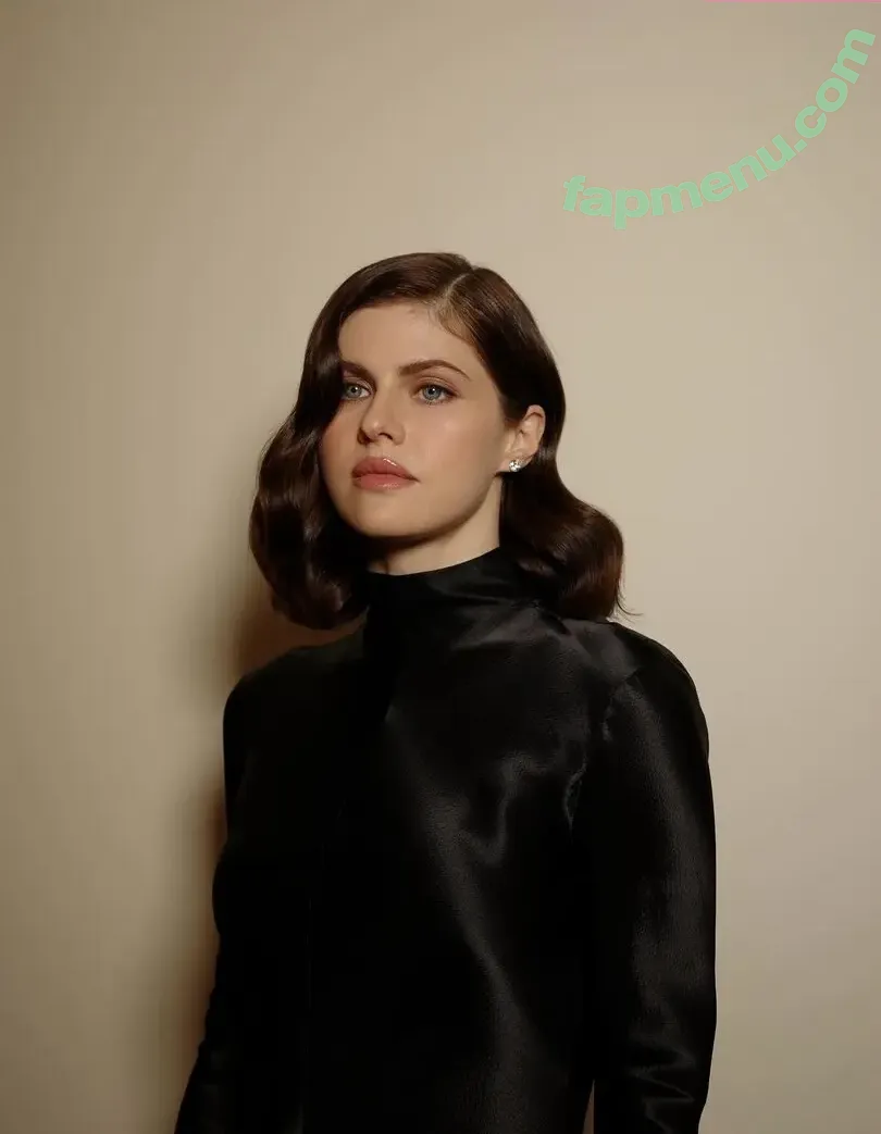 Alexandra Daddario nude photo #3960 (alexandradaddario)