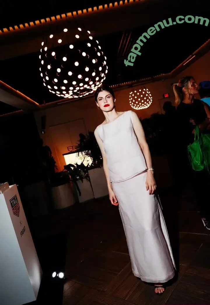 Alexandra Daddario nude photo #3969 (alexandradaddario)