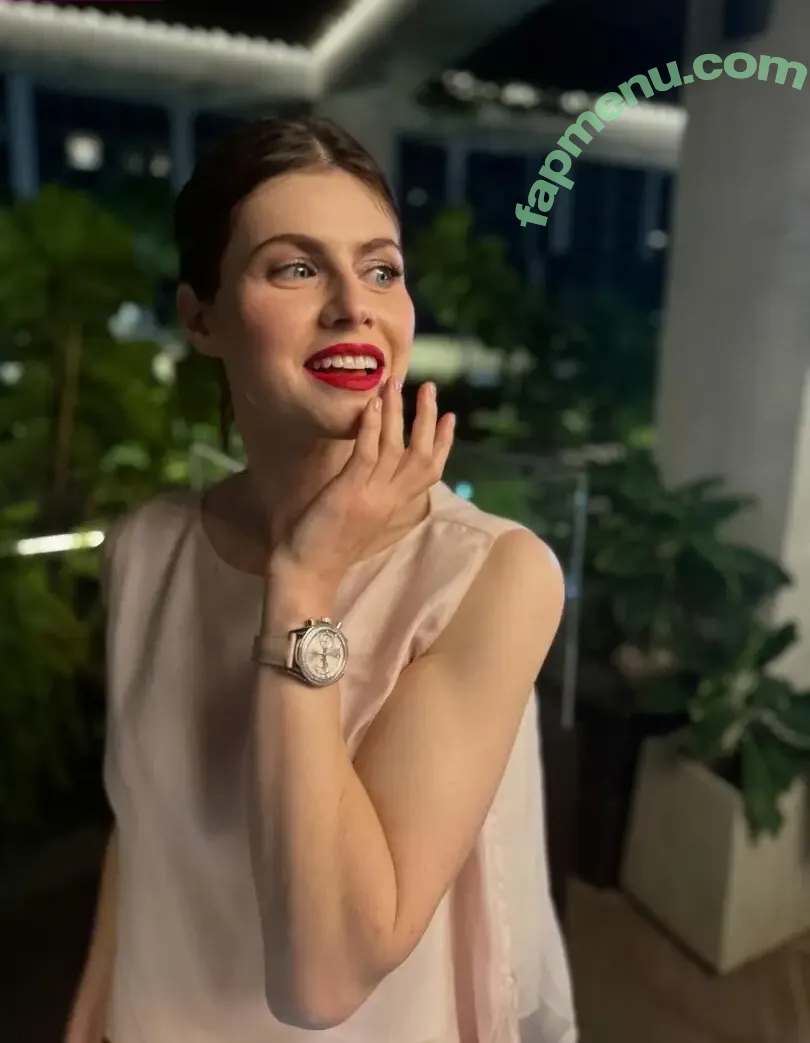 Alexandra Daddario nude photo #3981 (alexandradaddario)