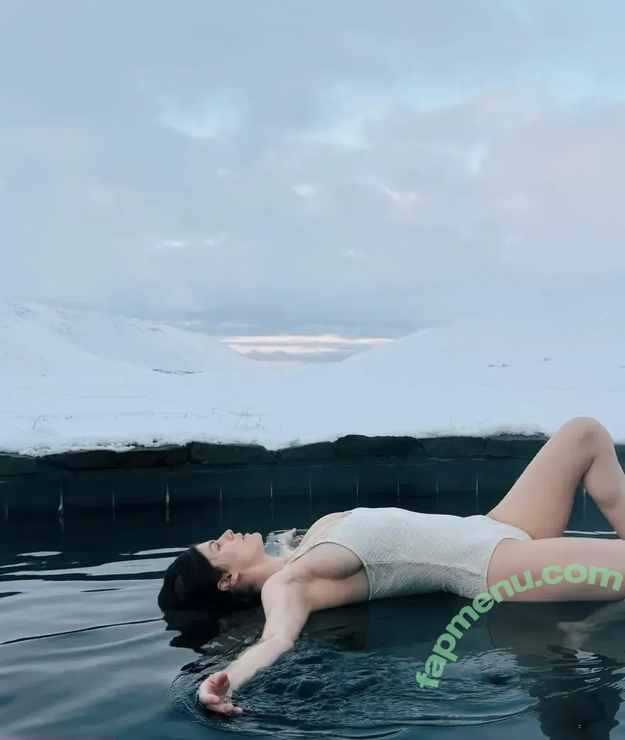 Alexandra Daddario nude photo #4077 (alexandradaddario)